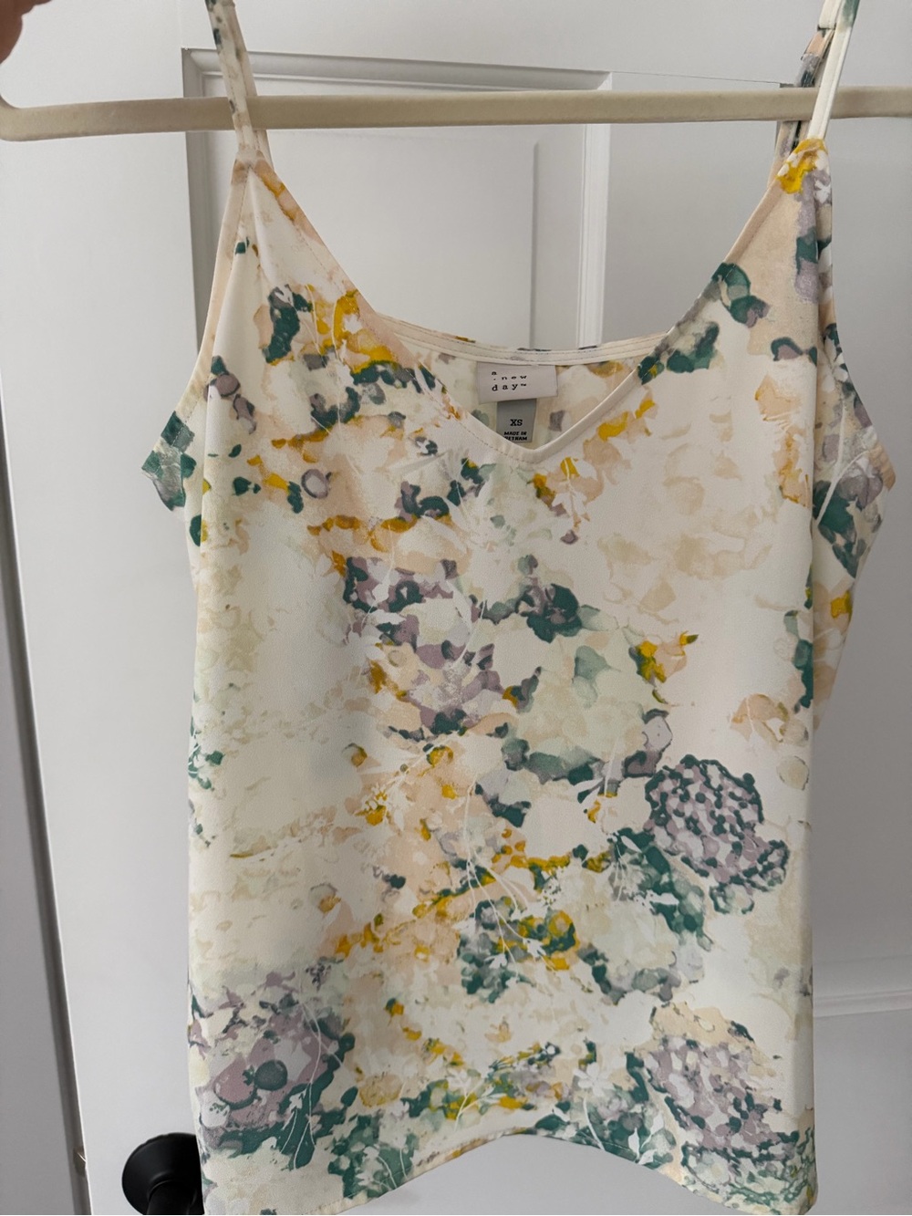 Light Floral Print V-Neck Camisole Tank Top